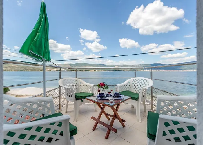 Appartement By The Sea Arbanija - Ciovo - 13576 Trogir
